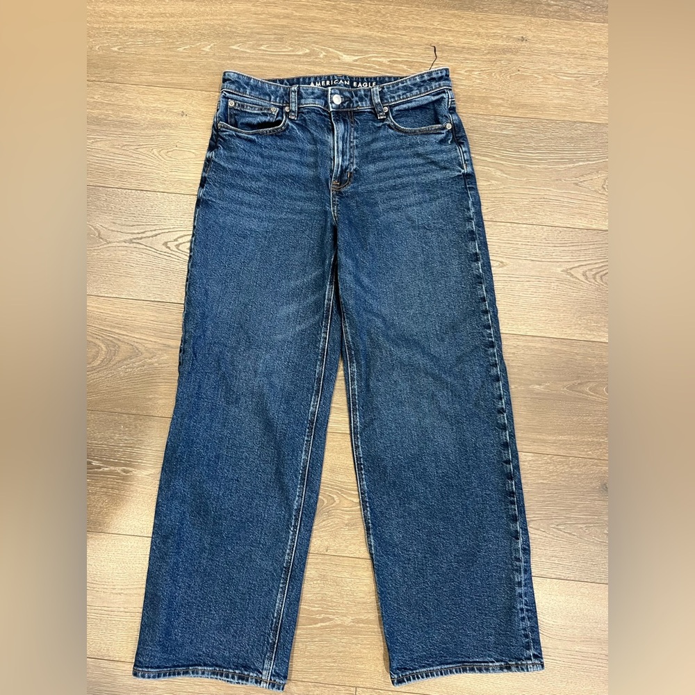 American Eagle Stretch High-Wasted Stove Pipe Jean